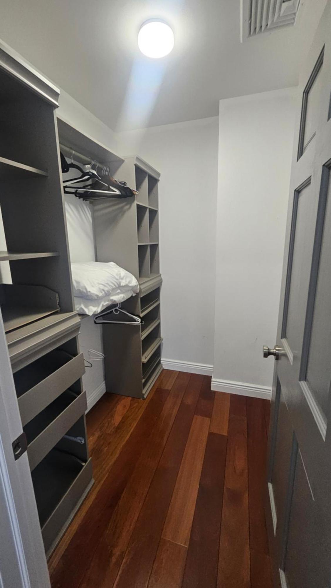 Luxury Hotel-Style Room In Queens, Нью-Йорк Екстер'єр фото